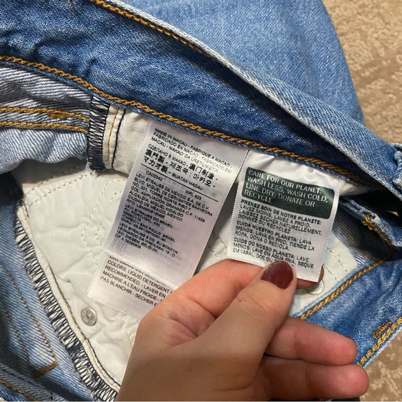 {Levi's} Wedgie Straight Fit Cropped Jeans ~ Size 24 - Picture 6 of 16